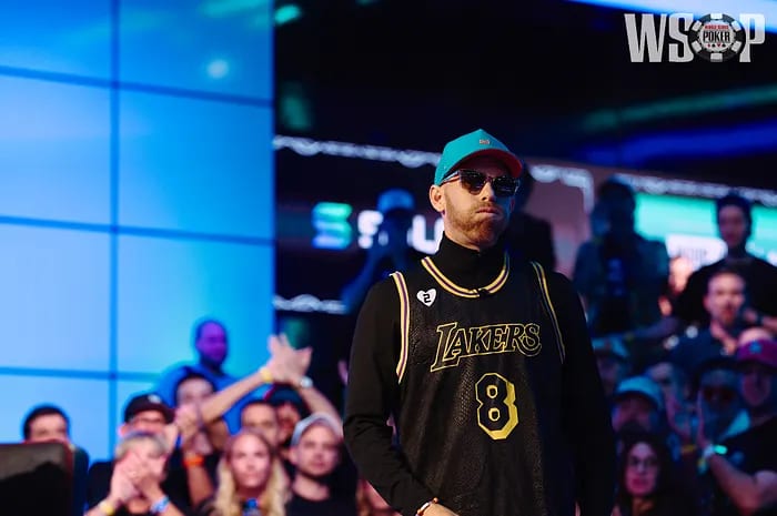 Action intense : Élimination des joueurs courts au final du Main Event WSOP
