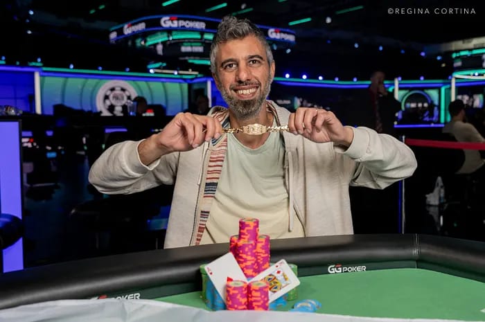 Asi Moshe Trở Lại và Đón Nhận Chiếc Vòng Tay Thứ Năm Tại WSOP